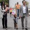 Matthew McConaughey sort d'une église de Malibu avec sa compagne Camila Alves et leurs deux enfants Levi et Vida. Le 5 juin 2011