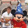 Rafael Nadal se rend à Disneyland Paris, lundi 6 juin, au lendemain de sa victoire sur Roger Federer en finale de Roland-Garros.