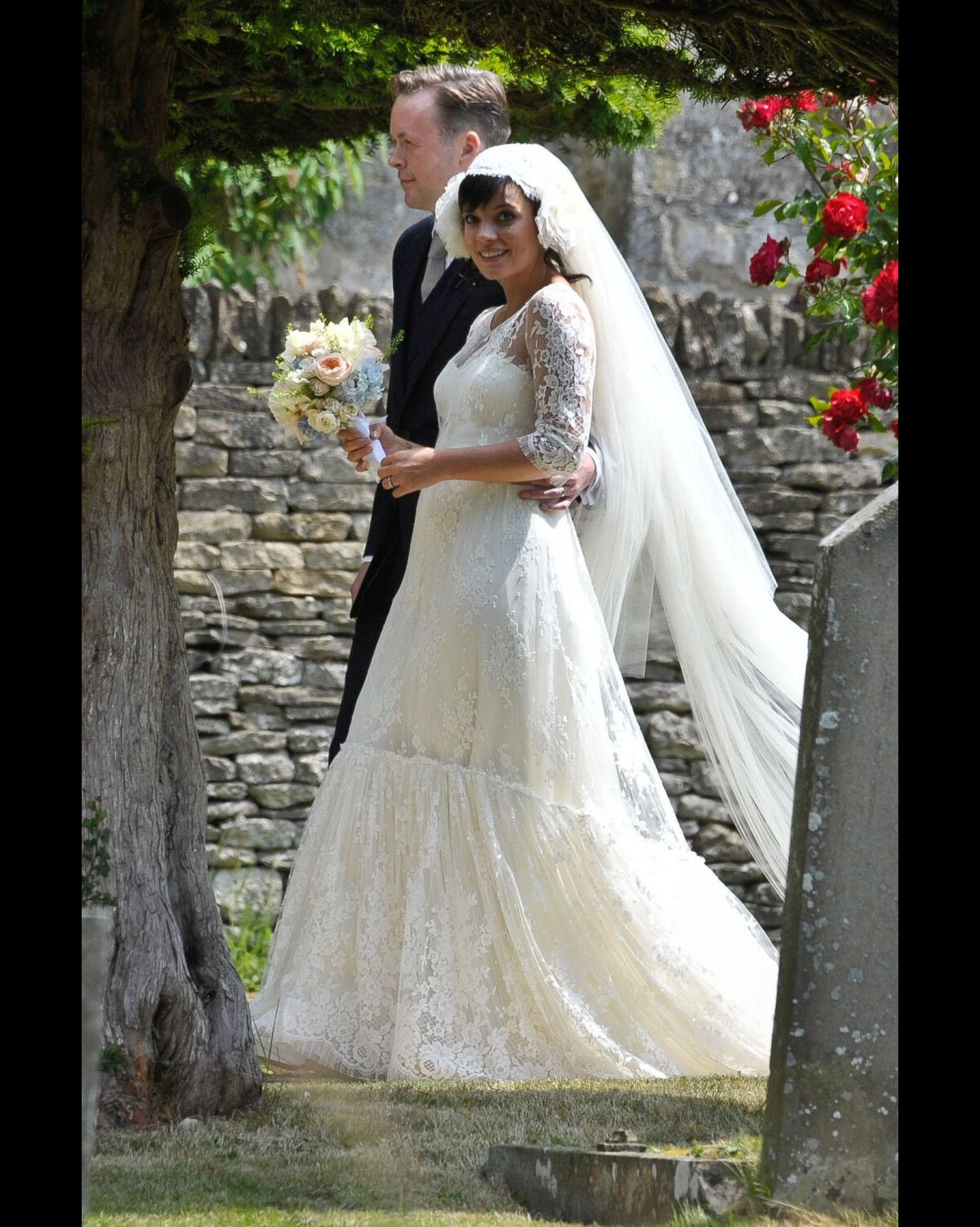 Photo Lily Allen lors de son mariage avec Sam Cooper le 11 juin 2011 en Angleterre Purepeople