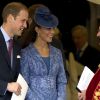 Les mariés Kate Middleton et le prince William quittent la chapelle Saint George le 12 juin 2011 à Windsor pour le 90e anniversaire du duc d'Edimbourg
