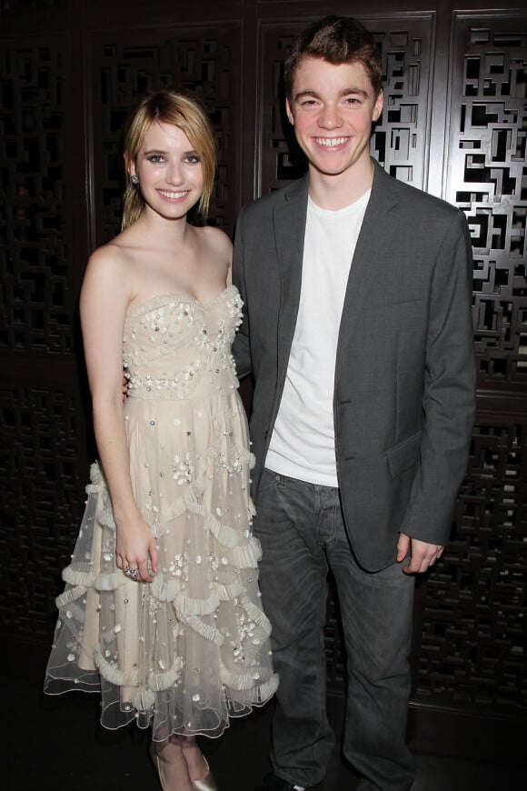 Emma Roberts et Gabriel Basso lors de l'avant-première du film The Art of Getting By à New York le 13 juin 2011