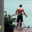 Jonathan essaye de calmer Daniela dans les anges de la télé-réalité 2 : Miami Dreams, le jeudi 16 juin 2011, sur NRJ 12.