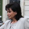 Anne Sinclair à son arrivée à l'aéroport le 9 juin et à Pzris le 10 juin.