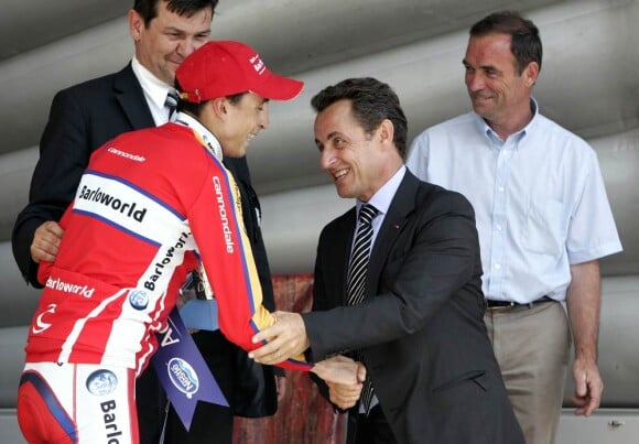 Le sort s'acharne sur le coureur Mauricio Soler, plongé dans un coma artificiel en juin 2011 après une collision lors du Tour de Suisse.
Lors du Tour de France 2007, Mauricio Soler avait connu tous les bonheurs : victoire dans la plus prestigieuse étape des Alpes, félicitations du président Nicolas Sarkozy et maillot du meilleur grimpeur conservé jusqu'aux Champs-Elysées.