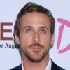 Le sexy Ryan Gosling avait tenté les chaussettes rouges sur le tapis rouge à la projection du film Drive pendant le Festival du film de Los Angeles, à Los angeles, le 17 juin 2011.