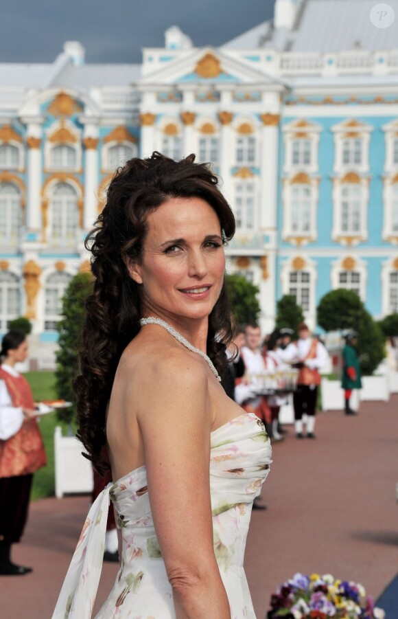 Andie MacDowell lors de l'événement Montblanc et les Nuits Blanches de Saint-Petersbourg en Russie les 17 et 18 juin 2011