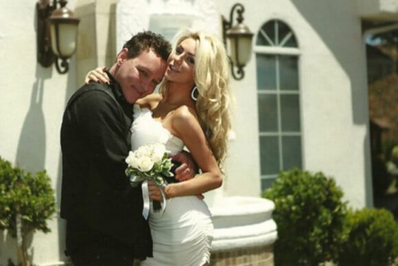 Doug Hutchison et Courtney Stodden le jour de leur mariage à Las Vegas le 20 mai 2011