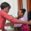 Michelle Obama accompagnée de ses filles lors de sa visite en Afrique du Sud, le 21 juin 2011