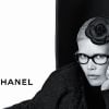 Claudia Schiffer pour la campagne Chanel collection Prestige
