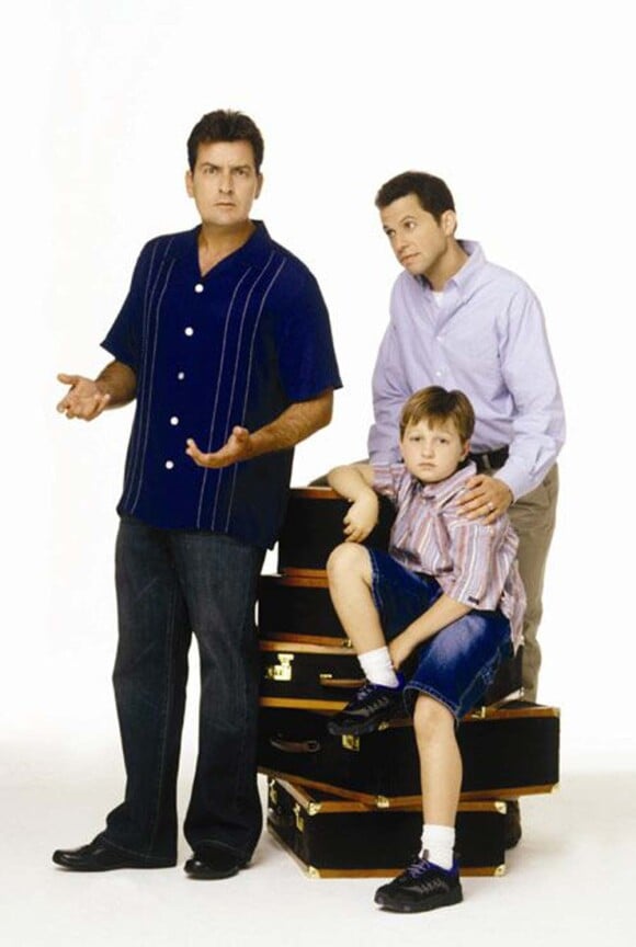 L'ancien casting de Mon oncle Charlie : Charlie Sheen, Jon Cryer et Angus T. Jones, 2003-2011.