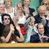 Le prince William et sa femme Catherine ont fait la ola à Wimbledon le 27 juin 2011.