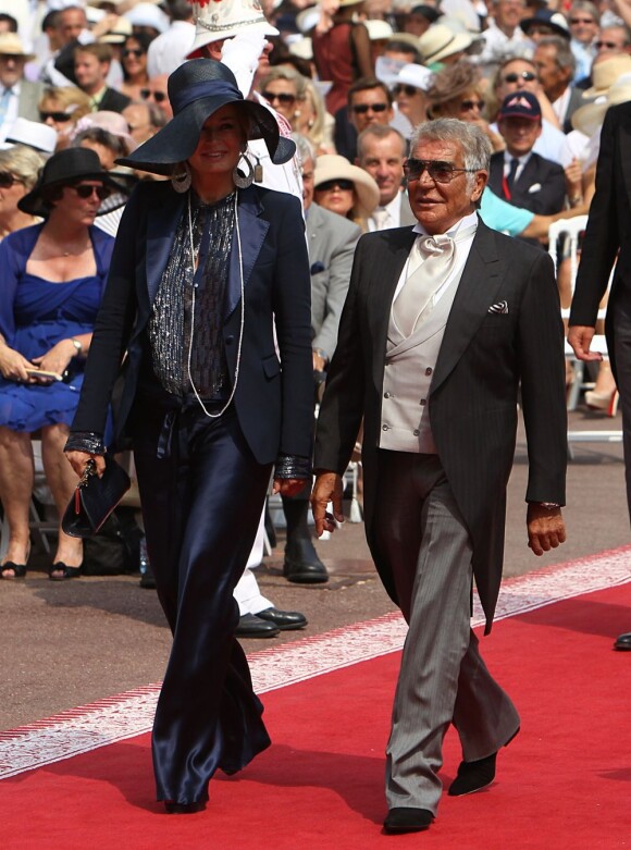 Roberto Cavalli arrive à la cérémonie religieuse du mariage du prince Albert et de Charlene Wittstock, à Monaco, le 2 juillet 2011
