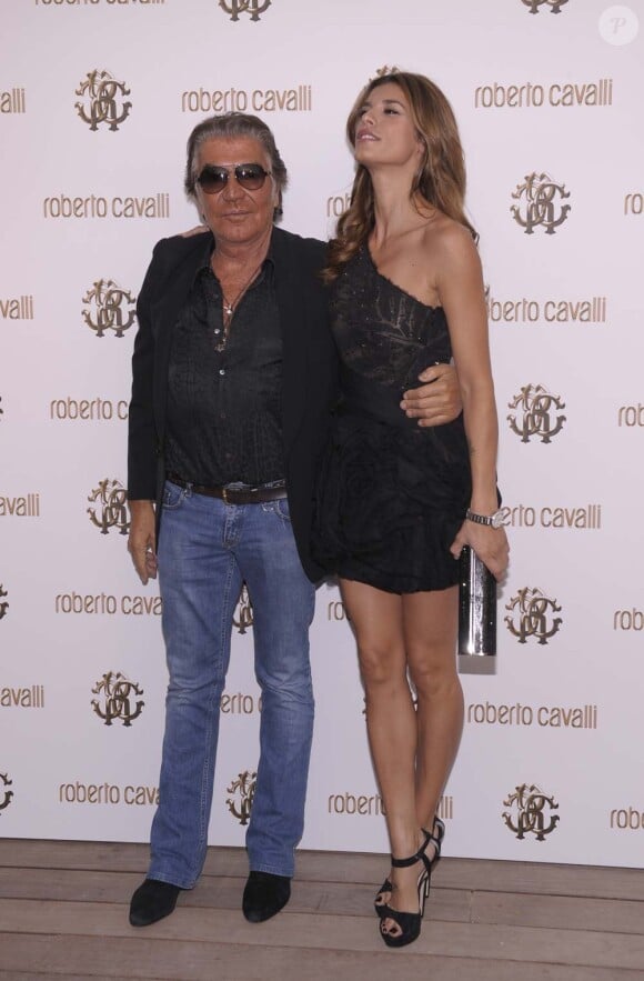 Elisabetta Canalis et Roberto Cavalli, à Cannes, le 18 mai 2011.