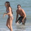 Zac Efron et Ashley Tisdale semblent très proches sur ces clichés pris  le samedi 3 juillet sur la plage de Malibu (Los Angeles).