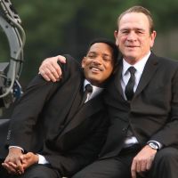 Will Smith et Tommy Lee Jones : Deux Men in Black qui se font des câlins
