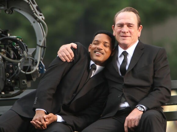 Will Smith et Tommy Lee Jones complices le 18 juin 2011 à New York durant le tournage de Men in Black 3