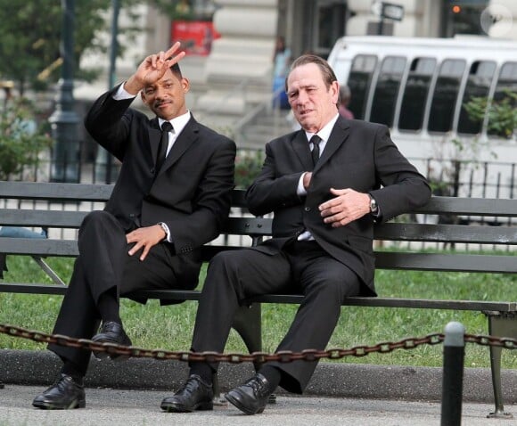 Will Smith confiant et Tommy Lee Jones inquiet le 18 juin 2011 à New York durant le tournage de Men in Black 3
