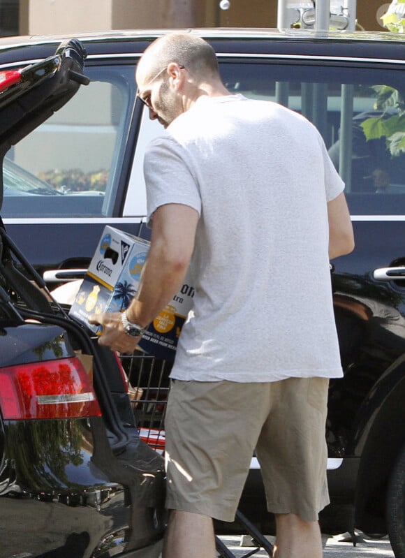 Jason Statham fait des courses le 4 juillet 2011 à Malibu
