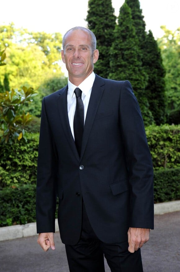 Comme Guy Forget, de nombreuses célébrités du sport prendront part samedi 16 juillet 2011, sur la Côtes des Basques à Biarritz, au concours caritatif Roxy Surf Charity, au profit de l'association Surf and Hope de Lee-Ann Curren.