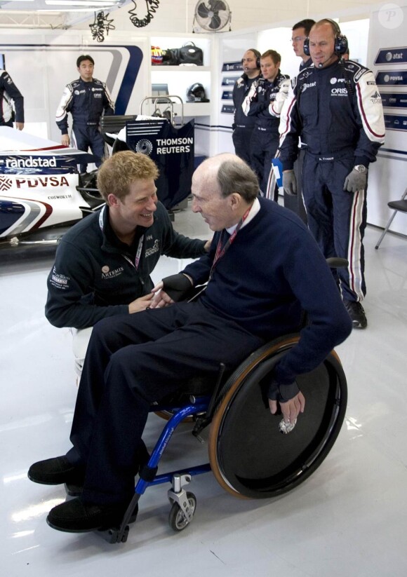 Le prince Harry de Galles était en mission à Silverstone le 10 juillet 2011 : après avoir découvert le course de l'intérieur au sein des paddocks, il remettait le trophée au vainqueur, l'Espagnol Fernando Alonso.