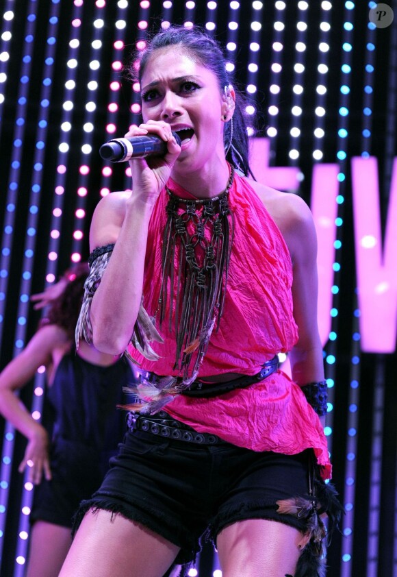 Nicole Scherzinger en concert au 5 Towers à Los Angeles le 12 juillet 2011