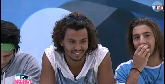 Danie soutenu par Rudy, Morgan, Simon et Juliette dans Secret Story 5