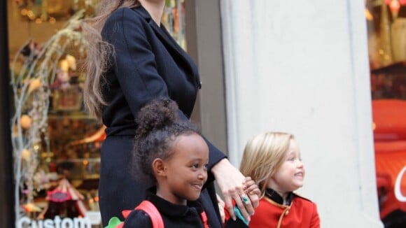 Angelina Jolie, maman bonheur avec ses deux princesses Zahara et Shiloh