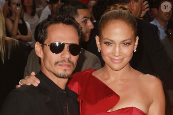 Jennifer Lopez et Marc Anthony (photo : le 7 juin 2011 lors du gala Hope for Children à New York), mariés depuis septembre 2004 et parents des jumeaux de 3 ans Max et Emme, ont annoncé le 15 juillet 2011 qu'ils divorçaient.