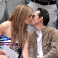  En juin 2010 à New York. 
 Jennifer Lopez et Marc Anthony ont annoncé le 15 juillet 2011 qu'ils divorçaient, après sept ans de mariage. Jusqu'en juin et leur dernière apparition officielle en couple, ils présentaient pourtant le visage d'un couple toujorus aussi épris lors des derniers mois de leur mariage... 