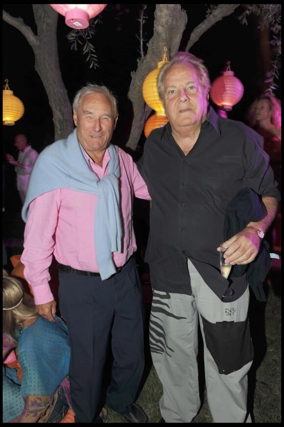 Gérard de Villiers à Saint Tropez en Aout 2010 avec son ami Massimo