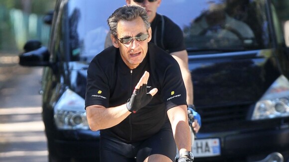 Nicolas Sarkozy : Le fou du vélo a de nouveau enfourché sa monture
