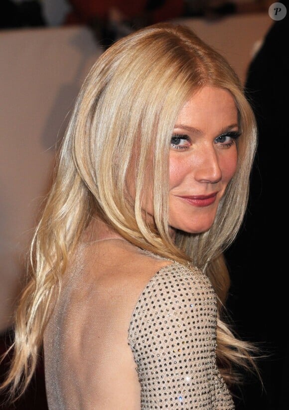 A 38 ans, Gwyneth Paltrow irradie de bonheur et de beauté.