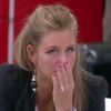 Aurélie ne retient pas ses larmes suite u départ de Rudy (prime time Secret Story 5 du vendredi 29 juillet 2011).