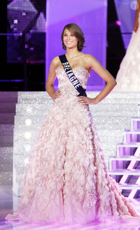 Laur Thilleman en bikini, lors de l'élection de Miss France 2011.