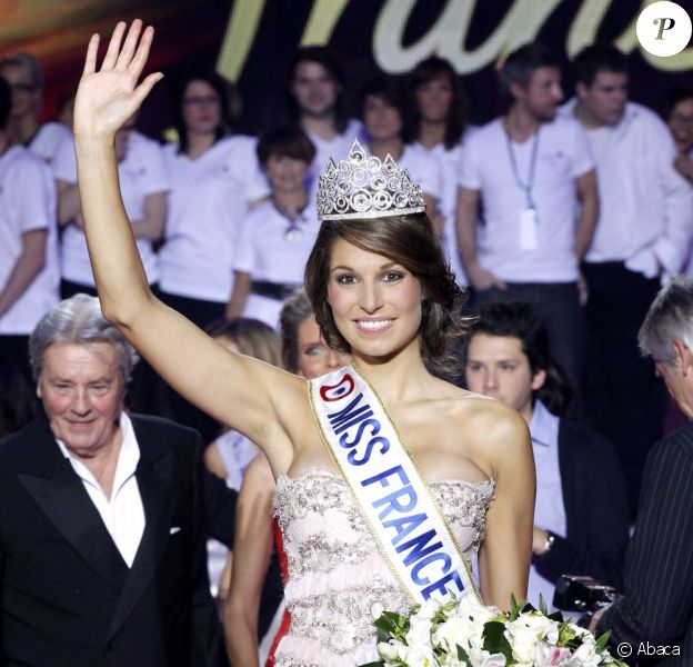 Laur Thilleman en bikini, lors de l'élection de Miss France 2011.
