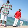 P. Diddy fait le roi sur une plage de Saint-Tropez le 30 juillet 2011. La veille, il livrait un concert plutôt décevant au Gotha Club.