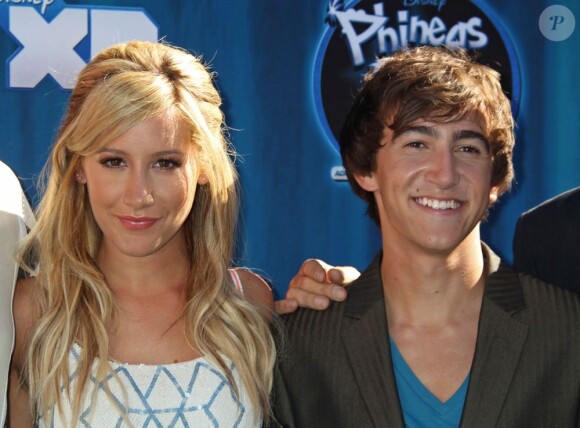 Ashley Tisdale et Vincent Martella assistent à la projection du film Phineas and Ferb, à Los Angeles, mercredi 3 août 2011.