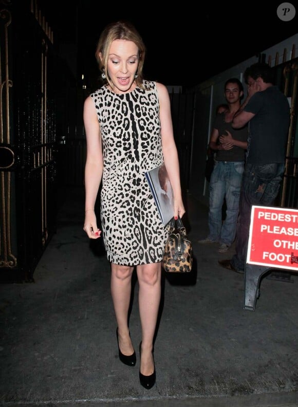 Kylie Minogue sur scène à Londres, le 7 avril 2011.