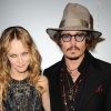 Vanessa Paradis vit une relation amoureuse intense avec Johnny Depp, loin des paparazzis et des tabloïds. Cannes, le 16 mai 2010.