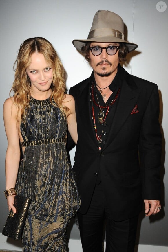 Vanessa Paradis vit une relation amoureuse intense avec Johnny Depp, loin des paparazzis et des tabloïds. Cannes, le 16 mai 2010.