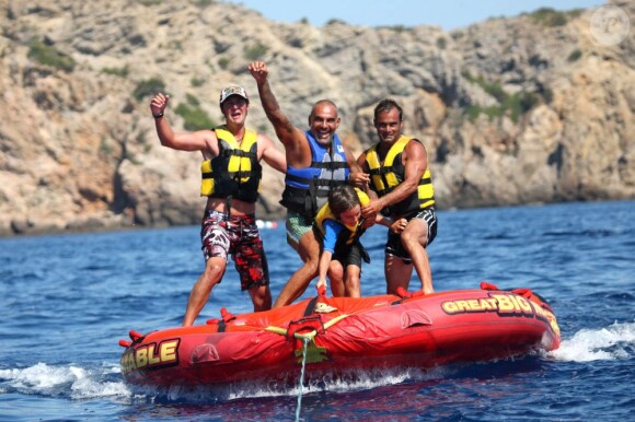 Christian Audigier, son fils et ses amis en vacances à Ibiza le 25 août 2011