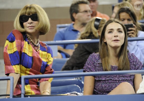 Anna Wintour et sa fille Bee Shaffer ont pu admirer la victoire de Roger Federer lors du premier tour de l'US Open à New York le 29 août 2011.
