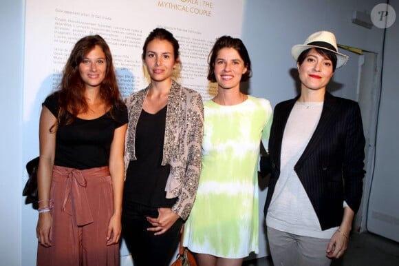 Mélanie Bernier, Louise Monot, Irène Jacob et Keren Ann lors du vernissage de l'exposition L'art, l'amour, la mode. Le 1er septembre  2011
