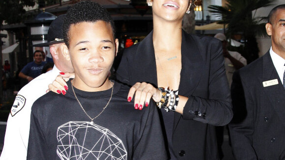 Rihanna présente son petit frère Rajad, un mini bad-boy très gâté