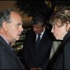 Shirley MacLaine reçoit la Légion d'Honneur à Paris le 5 septembre 2011 des mains de Frédéric Mitterrand