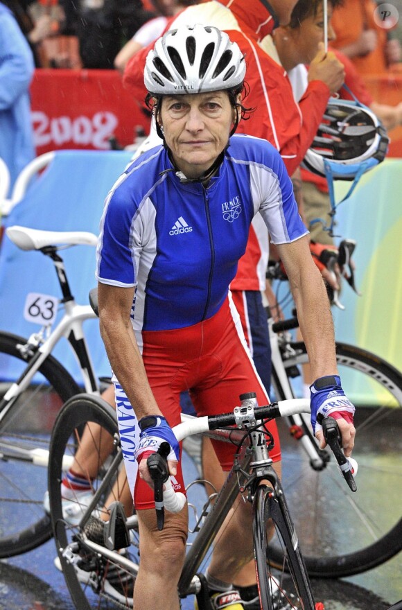 Jeannie Longo, 59 fois championne de France de cyclisme pourrait être suspendue pour avoir enfreint les règles de contrôle anti-dopage à plusieurs reprises