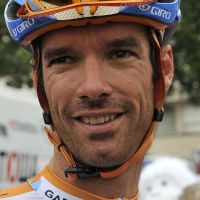 David Millar, jeune papa comblé, présente son bébé : Archibald