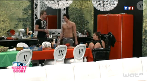 Geof ne veut plus faire parti de la team des 4, dans Secret Story 5