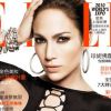 Aussi glamour que sexy, Jennifer Lopez apparaît en couverture du Elle taïwanais de mai 2010.