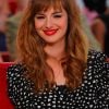 Louise Bourgoin sur le canapé rouge de Vivement Dimanche diffusé le 18 septembre sur France 2